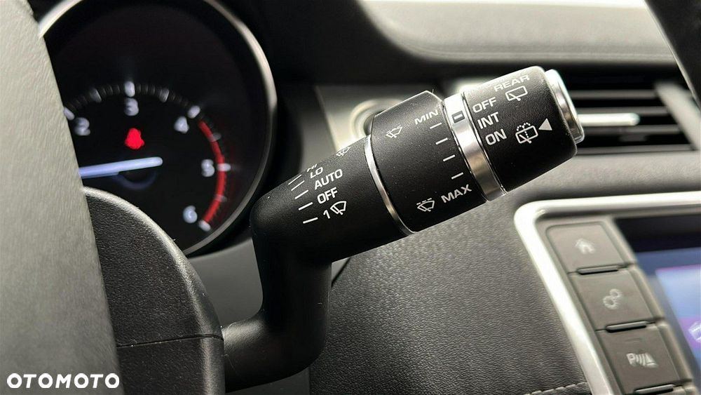 Land Rover Range Rover Evoque - 24