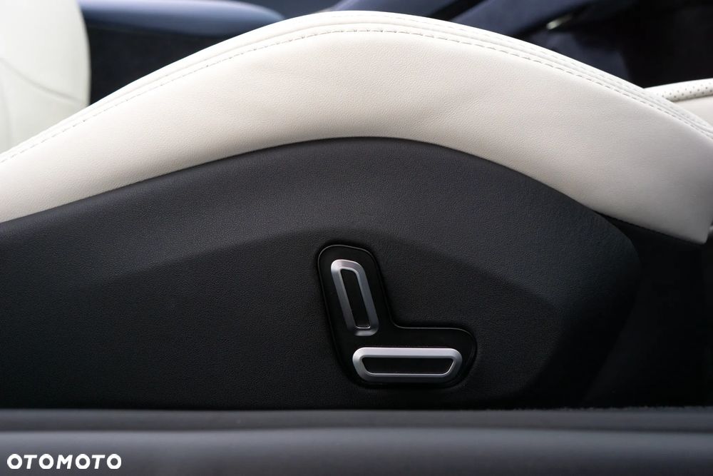 Ferrari Roma Spider - 21