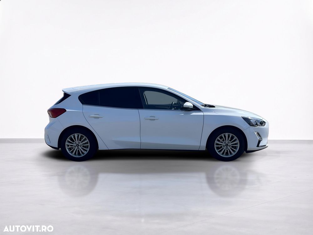 Ford Focus - 8