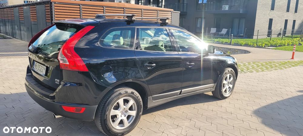 Volvo XC 60 D5 AWD Momentum - 3