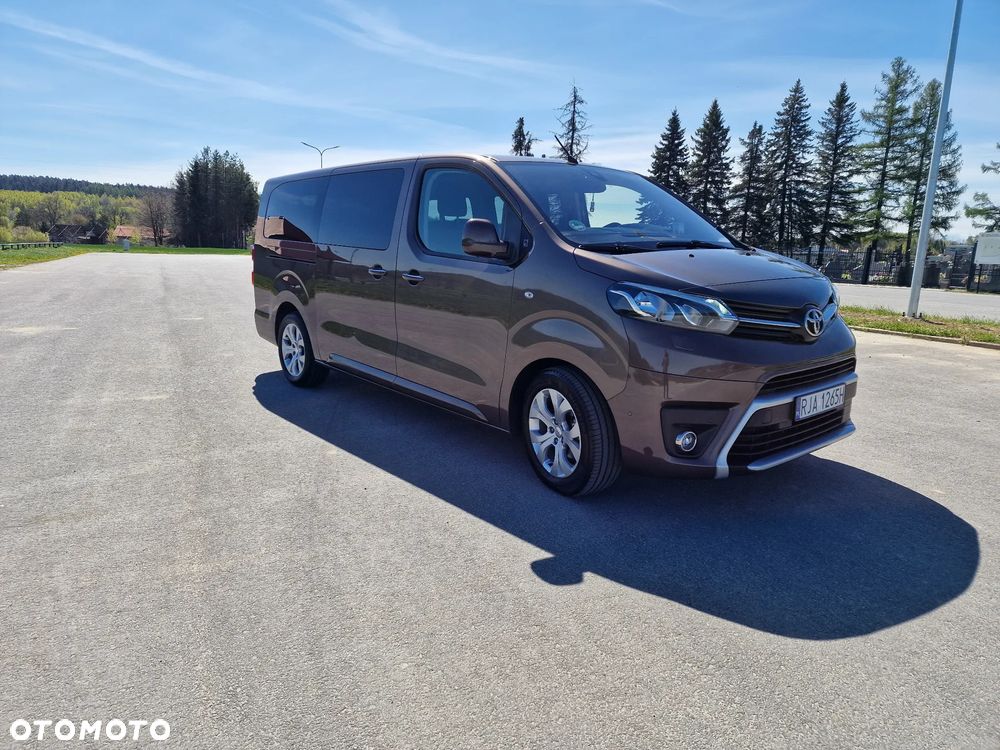 Toyota ProAce 2,0-l-D-4D L2 (8-Si.) Verso Family Comfort - 4