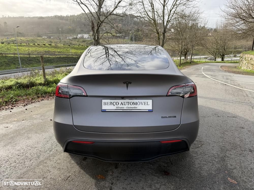 Tesla Model Y Long Range Dual Motor AWD - 6