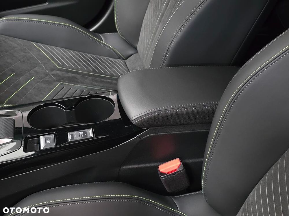 Peugeot 2008 PureTech 130 GT S&S EAT8 - 23