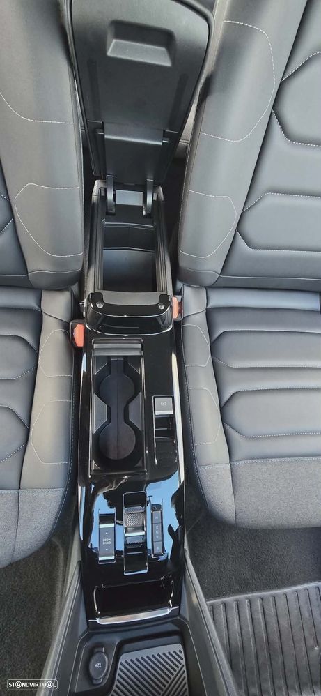 Citroën C4 1.2 PureTech Shine EAT8 - 18