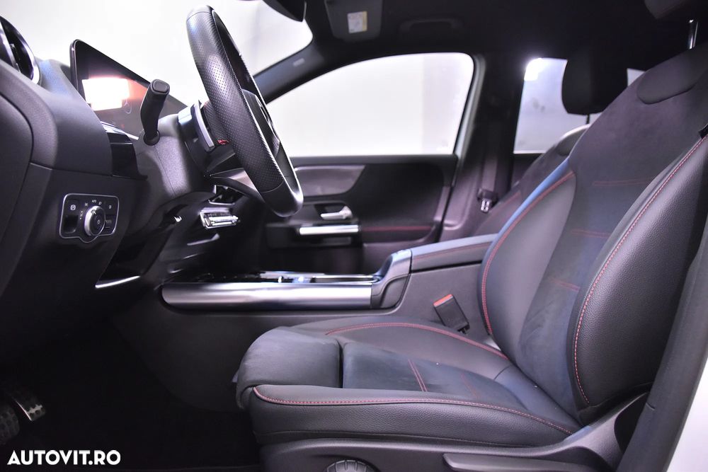 Mercedes-Benz GLA - 25