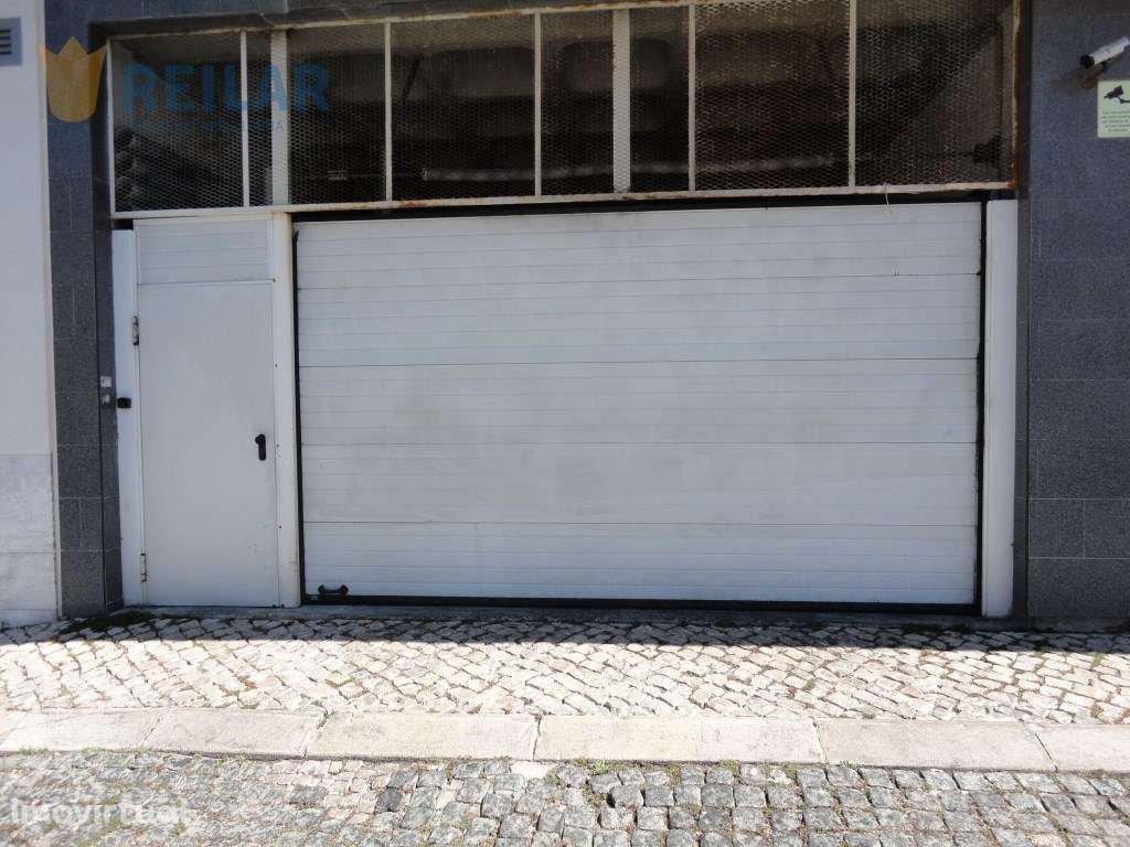 Sapadores - Parqueamento 5 m2 - Grande imagem: 2/6