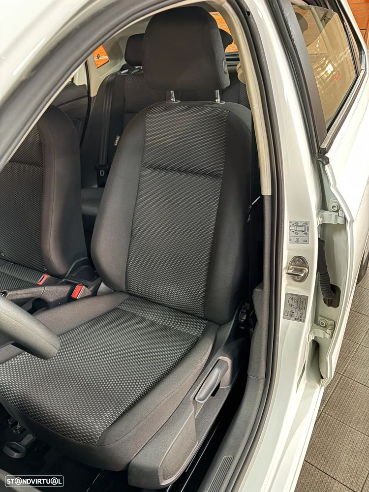 VW Polo 1.0 ACTIVE - 9