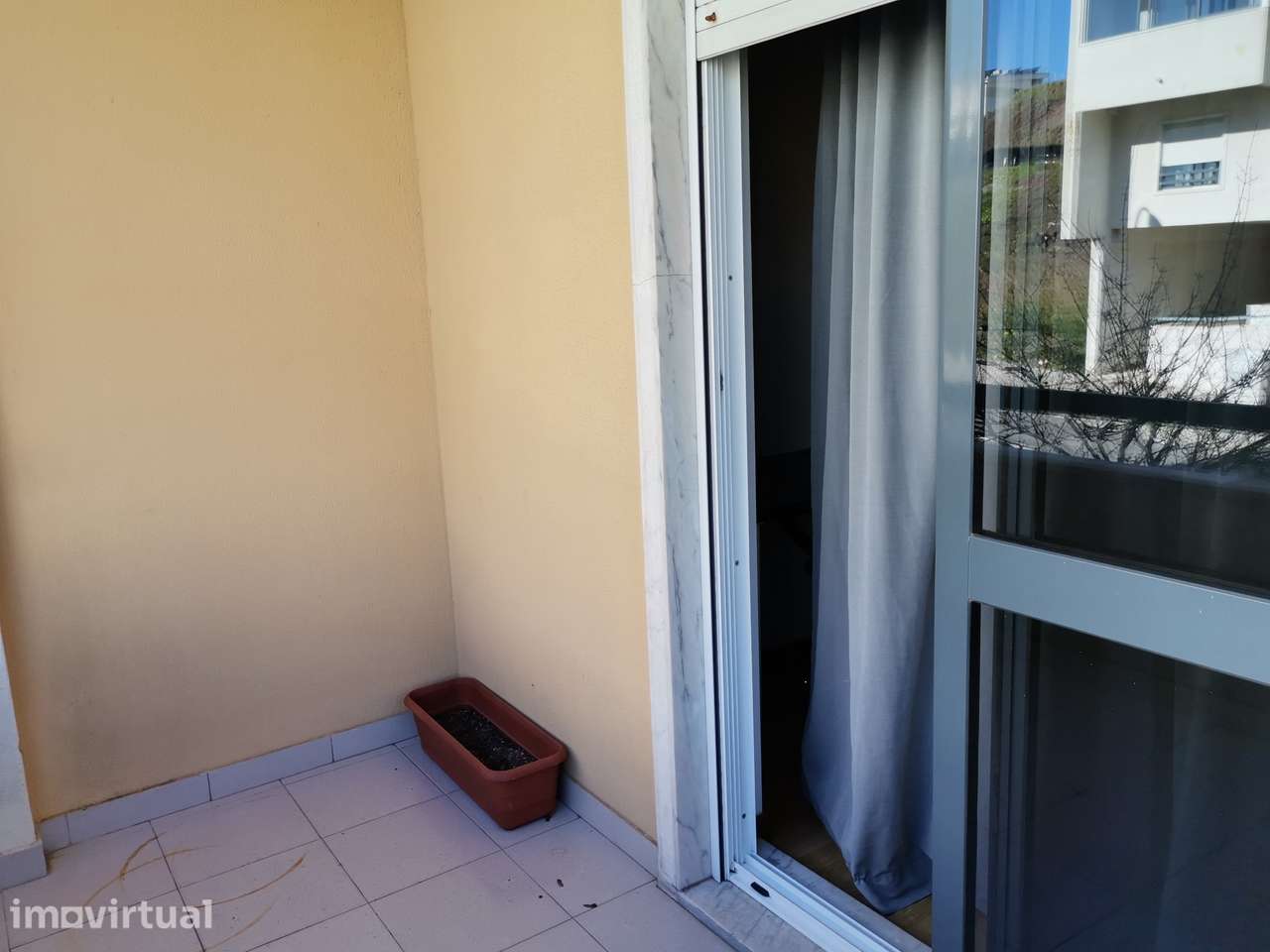 M. Guizo(próx. C. Comercial UBBO- Quarto p/homens - Grande imagem: 5/27