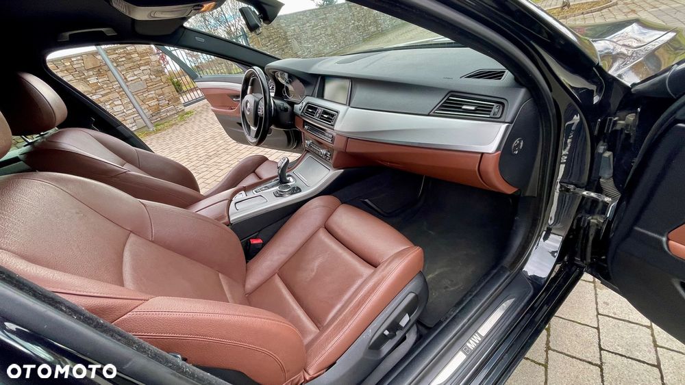 BMW Seria 5 525d xDrive Luxury Line - 15