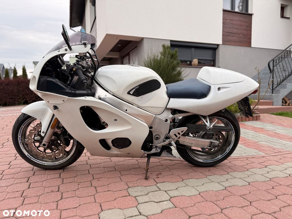 Suzuki GSX-R - 3