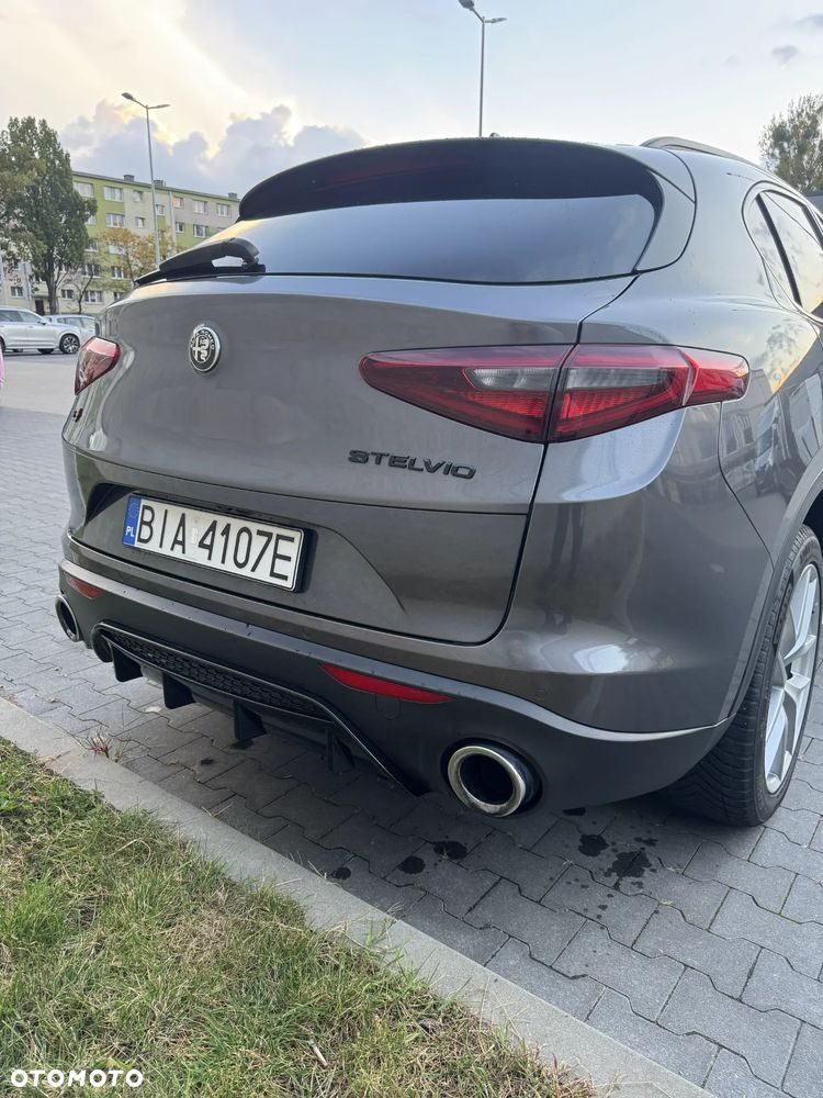 Alfa Romeo Stelvio 2017 photo 3