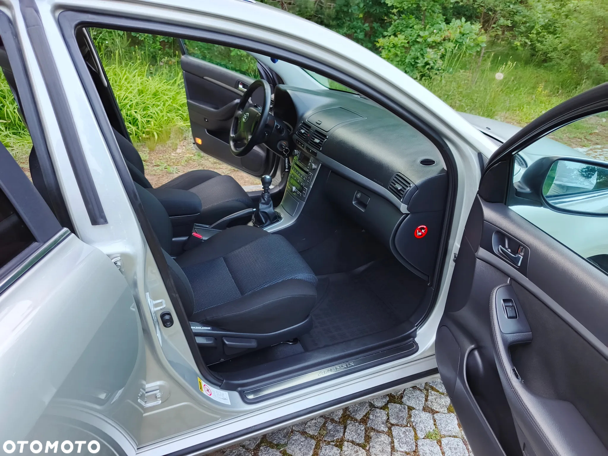Toyota Avensis 2.0 D-4D Sol - 19