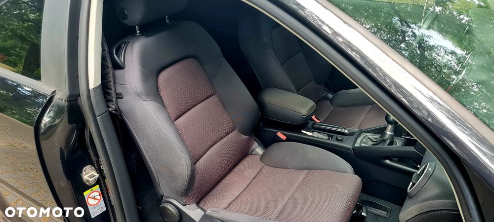 Audi A3 3-drzwiowe 1.6 Ambition - 15