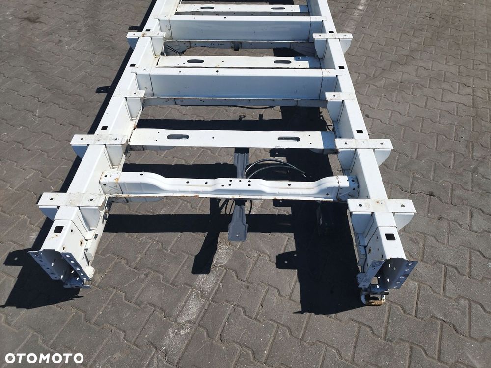RAMA SPRINTER 906 CRAFTER SREDNI 380 CM POJEDYNCZE KOLO - 2
