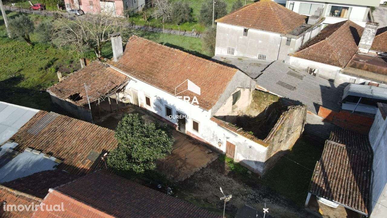 Moradia T2 localizada em Areias, Ferreira do Zêzere - Grande imagem: 3/17