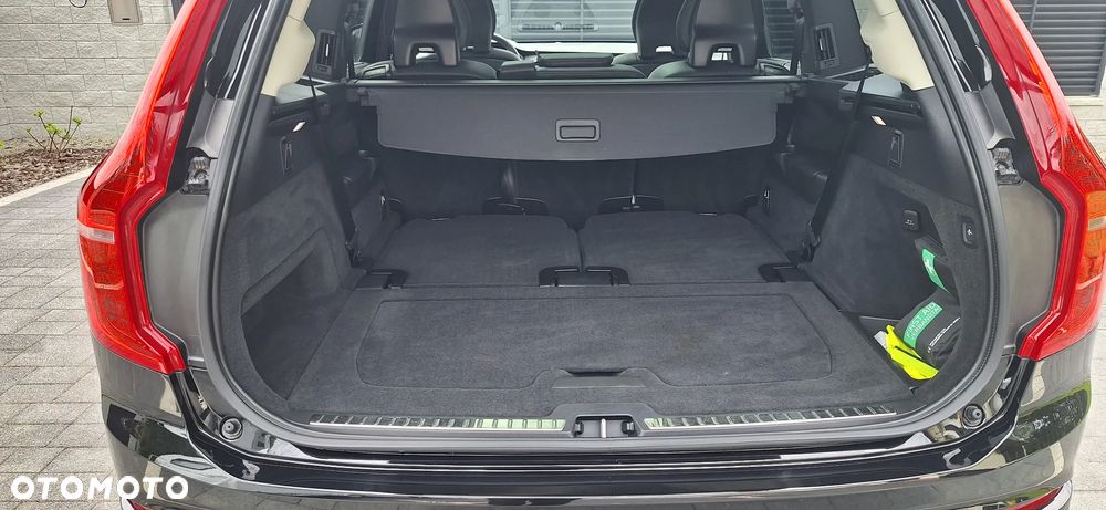 Volvo XC 90 - 8