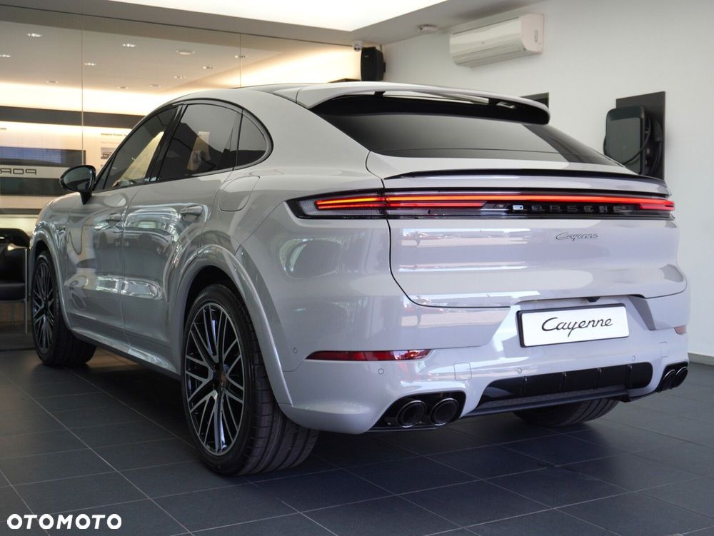 Porsche Cayenne E-Hybrid PHEV Black Edition - 18