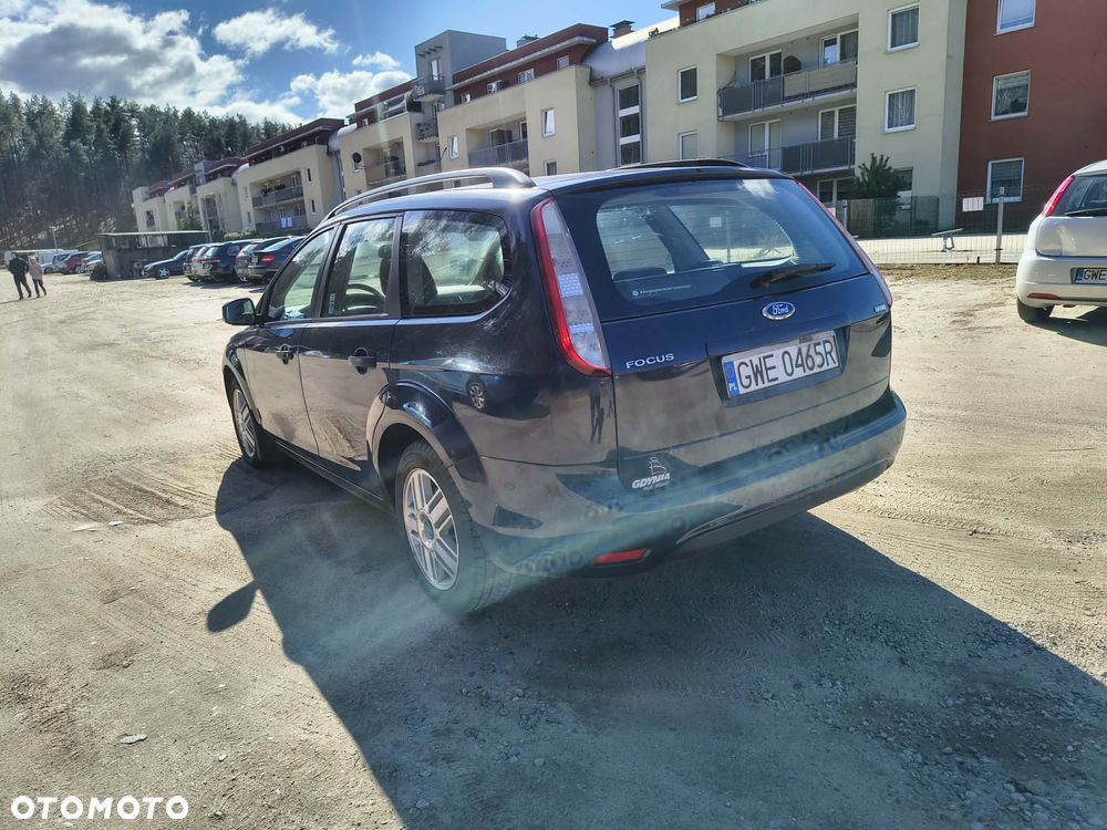 Ford Focus 1.8 TDCi Ambiente - 3