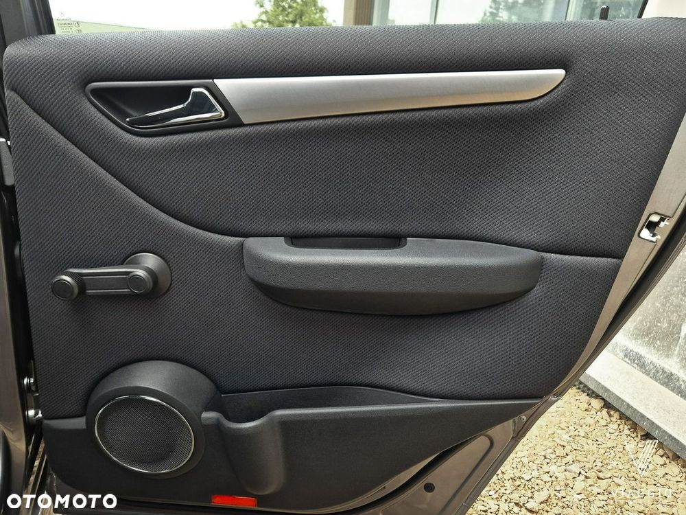 Mercedes-Benz Klasa B 180 Autotronic SPORT EDITION - 19