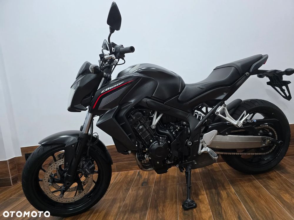 Honda CB - 23