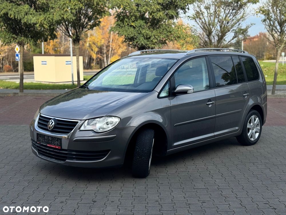 Volkswagen Touran - 2