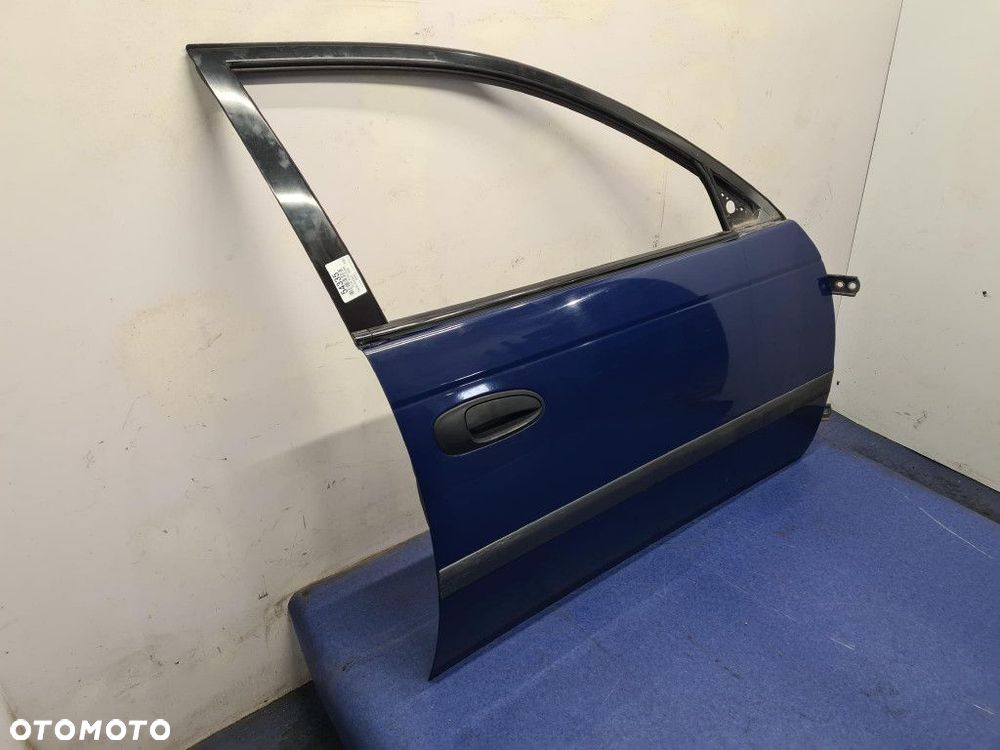 TOYOTA AVENSIS I SEDAN DRZWI PRZÓD PRAWE  8Q4 - 3