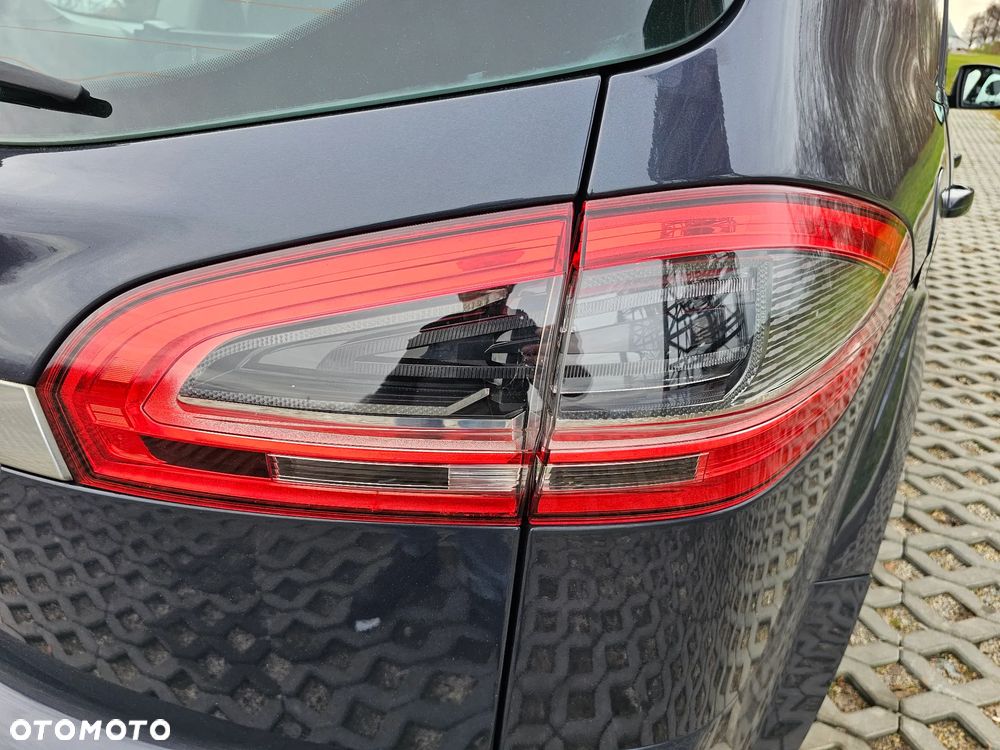 Ford S-Max 2.0 TDCi Ambiente - 11