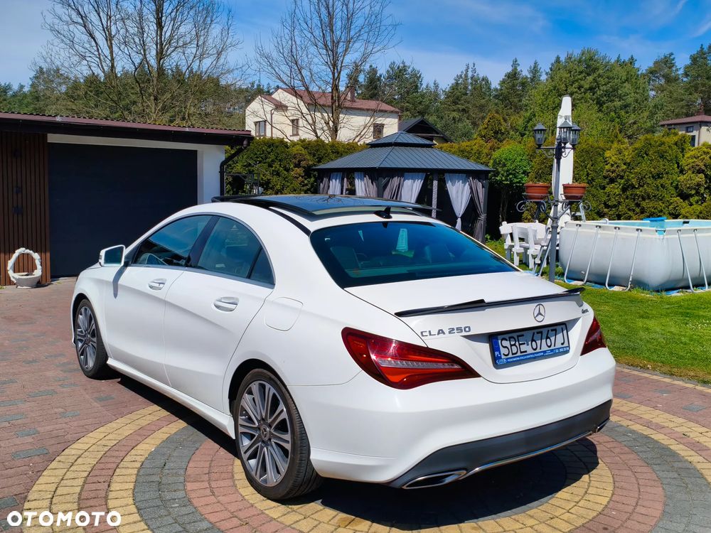 Mercedes-Benz CLA 250 4Matic 7G-DCT - 4