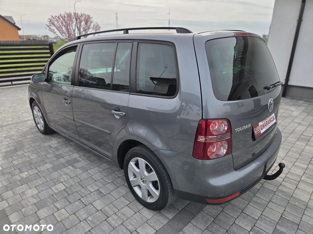 Volkswagen Touran 1.9 TDI DPF Highline - 4