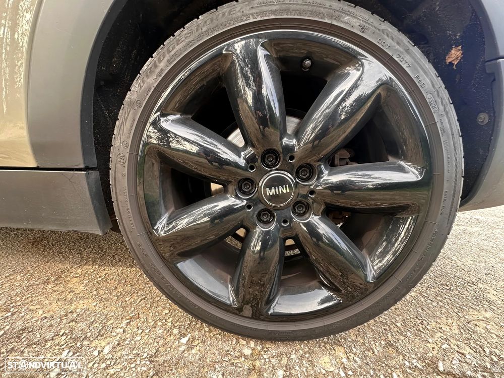 MINI Clubman Cooper SD ALL4 Auto Desportiva - 17