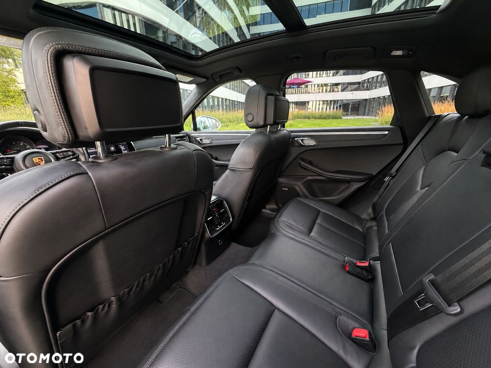 Porsche Macan Standard - 12
