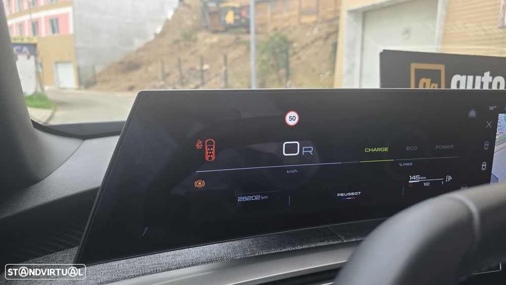 Peugeot 5008 1.2 Hybrid Allure e-DCS6 - 26