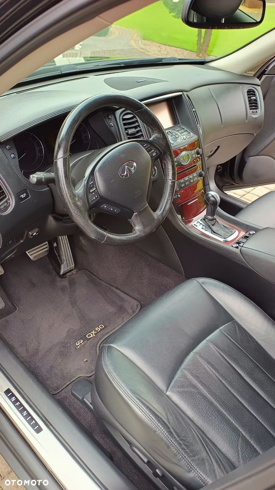Infiniti Q50 - 9