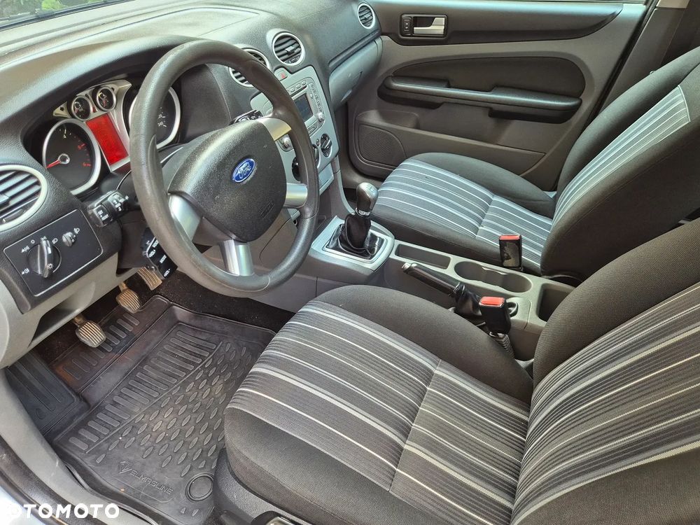 Ford Focus - 13