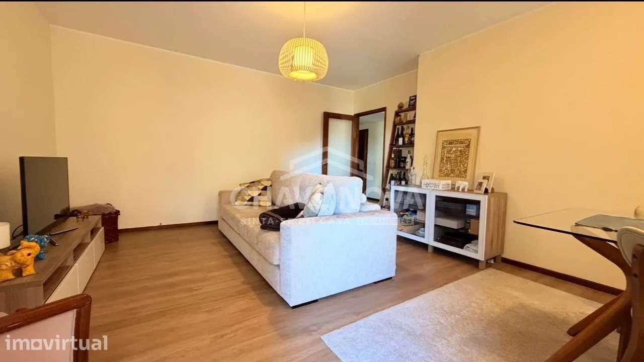 T2 Remodelado junto ao Trofa Saúde em Vila Nova de Gaia CO - Grande imagem: 3/7