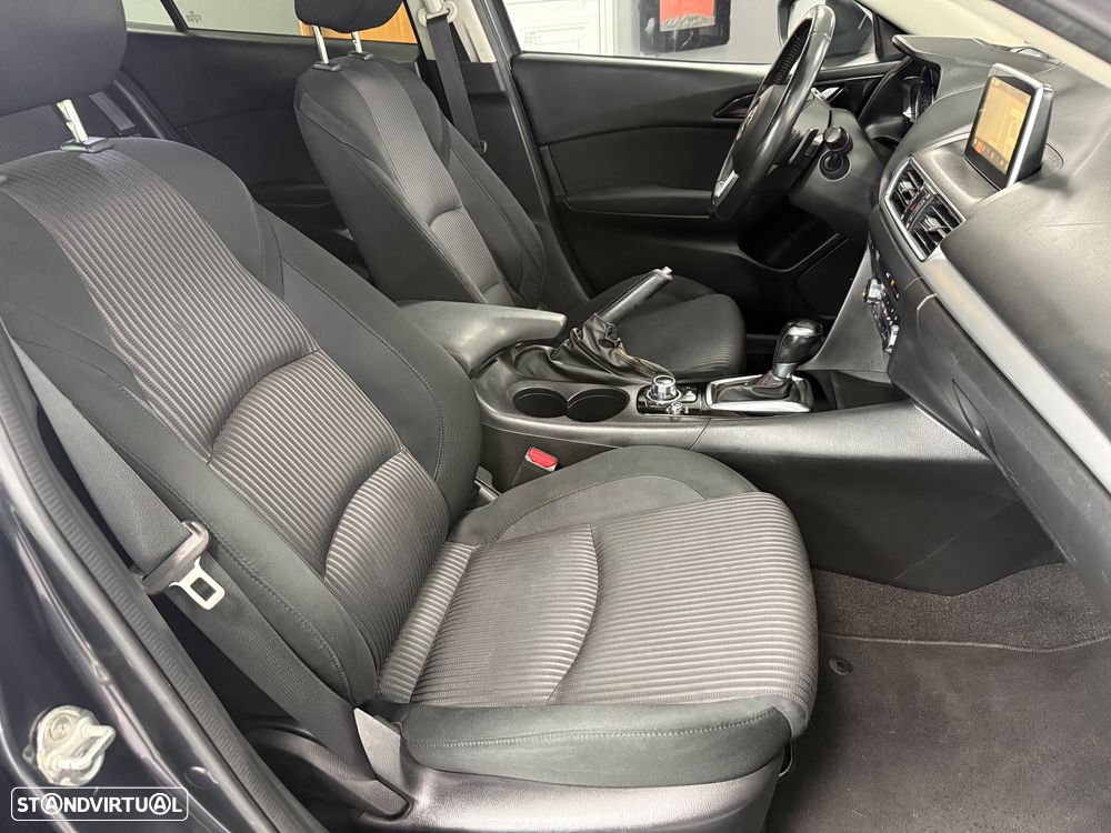 Mazda 3 Hatchback SKYACTIV-D 150 Auto Exclusive-Line - 12