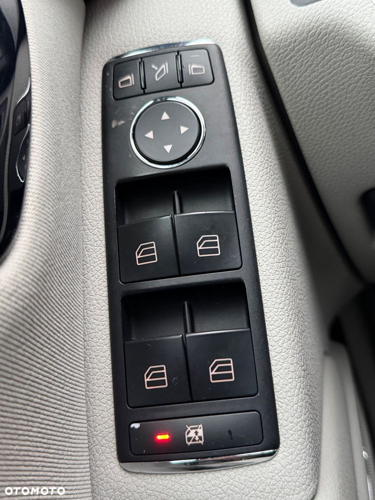 Mercedes-Benz Klasa C - 38