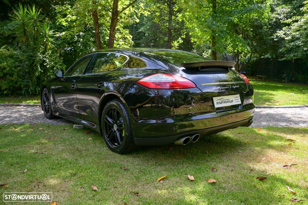 Porsche Panamera S Hybrid J19 - 7