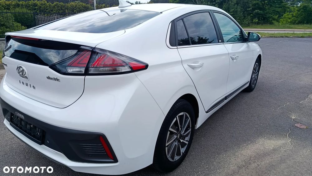 Hyundai IONIQ Advantage - 3