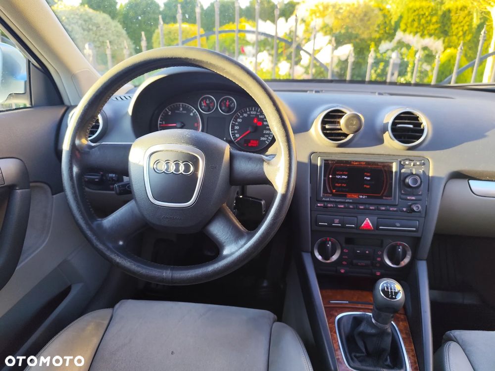 Audi A3 Sportback 1.9 TDI Attraction - 23