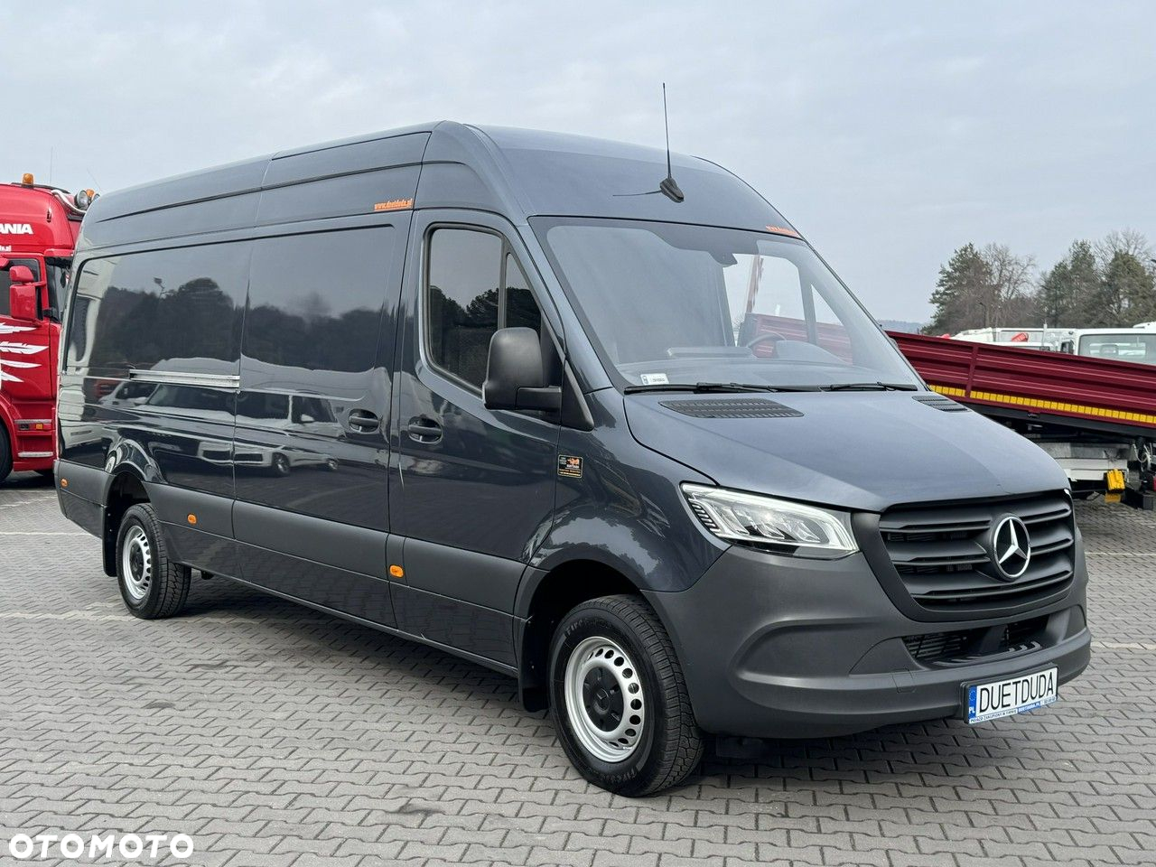 Mercedes-Benz 319 - 3