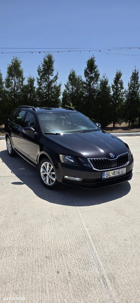 Skoda Octavia 2.0 TDI DSG Ambition - 1