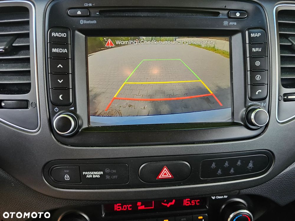 Kia Carens 1.7 CRDi 115 Dream Team Edition - 20