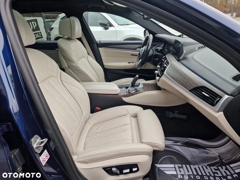 BMW Seria 5 520i M Sport Edition - 27