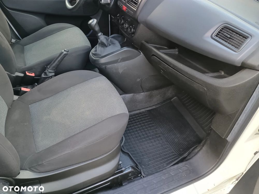 Fiat Doblo - 13