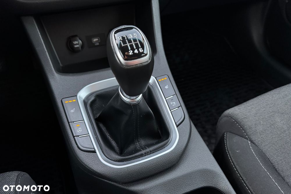 Hyundai i30 1.5 DPI Smart - 31