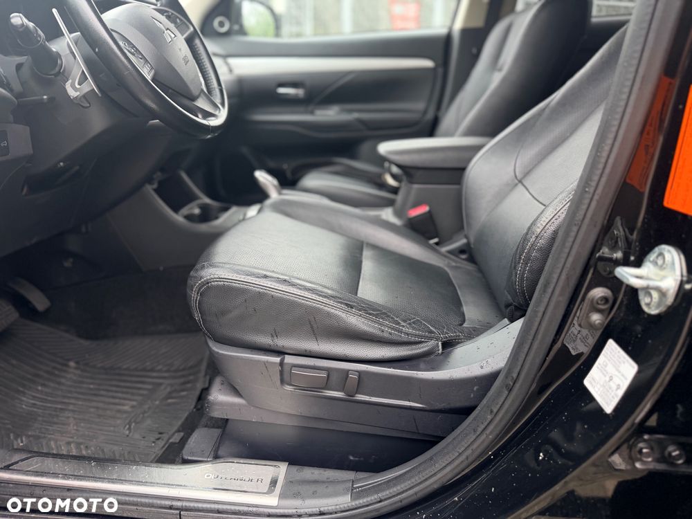Mitsubishi Outlander - 14