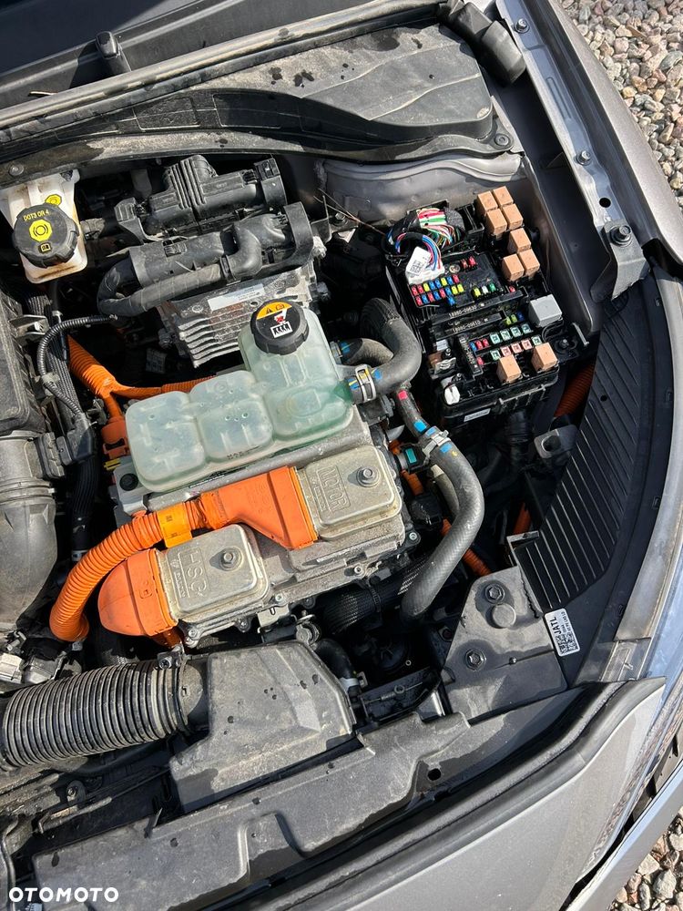 Hyundai IONIQ 1.6 GDI Premium - 27