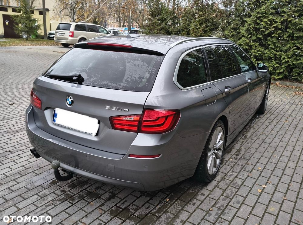 BMW Seria 5 525d xDrive - 6