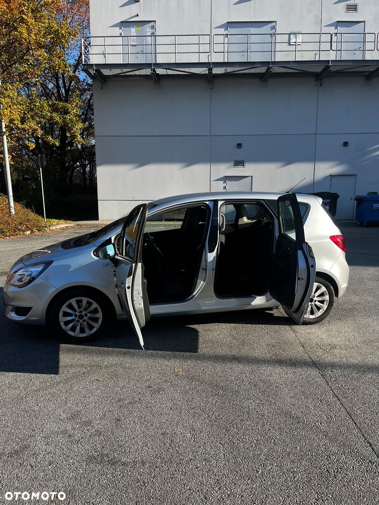 Opel Meriva 1.4 T Cosmo S&S - 19